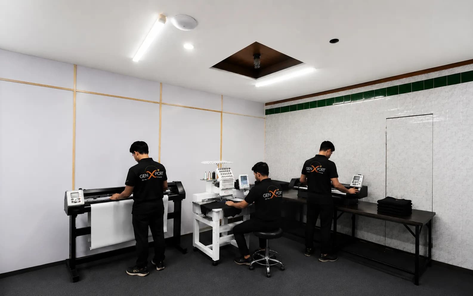 Clothing samples manufacturer producing production-grade apparel sample garments before bulk runs